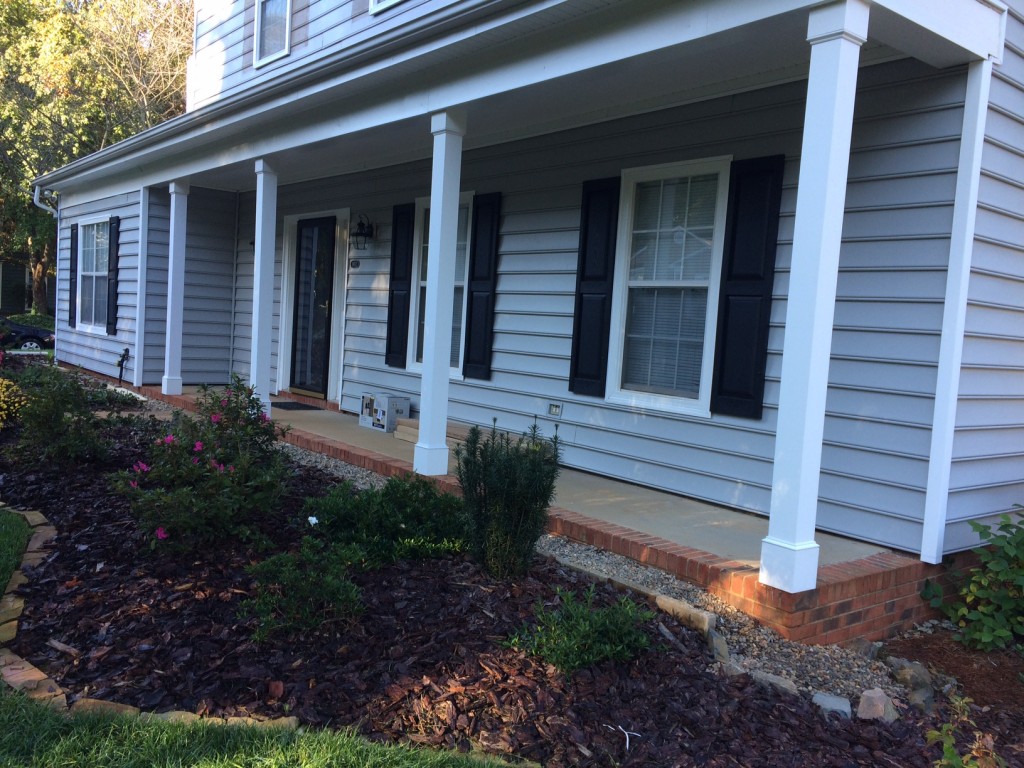 Huntersville Vinyl Siding Replacement and Porch Upgrade Project: