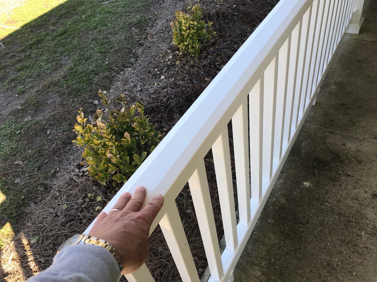 custom-vinyl-railing