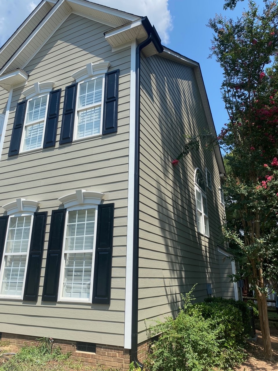 Why Should I Choose Belk Builders For My HardiePlank Siding Replacement/Installation?